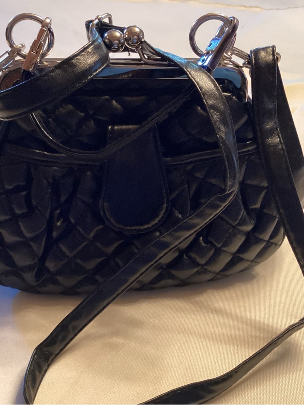 Vendula London Black Quilted Frame-Top Crossbody Bag